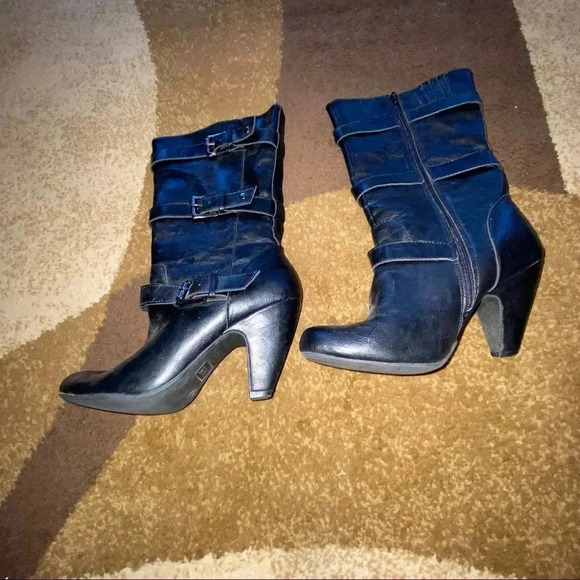 Dolce boots - Picture 3 of 3